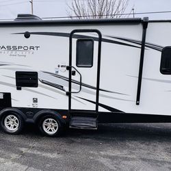 2018 Keystone Passport Ultra Lite Grand Touring