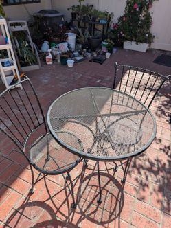 3-Piece Wrought Iron Mesh Bistro Set