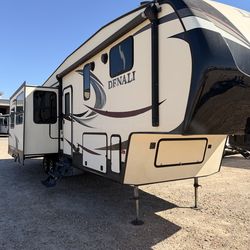2017 Dutchmen Denali 307RLS