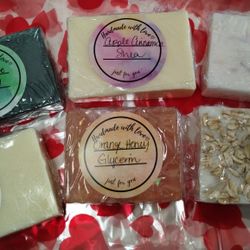 Naturally Crafted soaps that smell as amazing as they feel