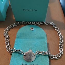 Return to Tiffany & Co. Oval Tag Necklace .925 Sterling Silver 15"