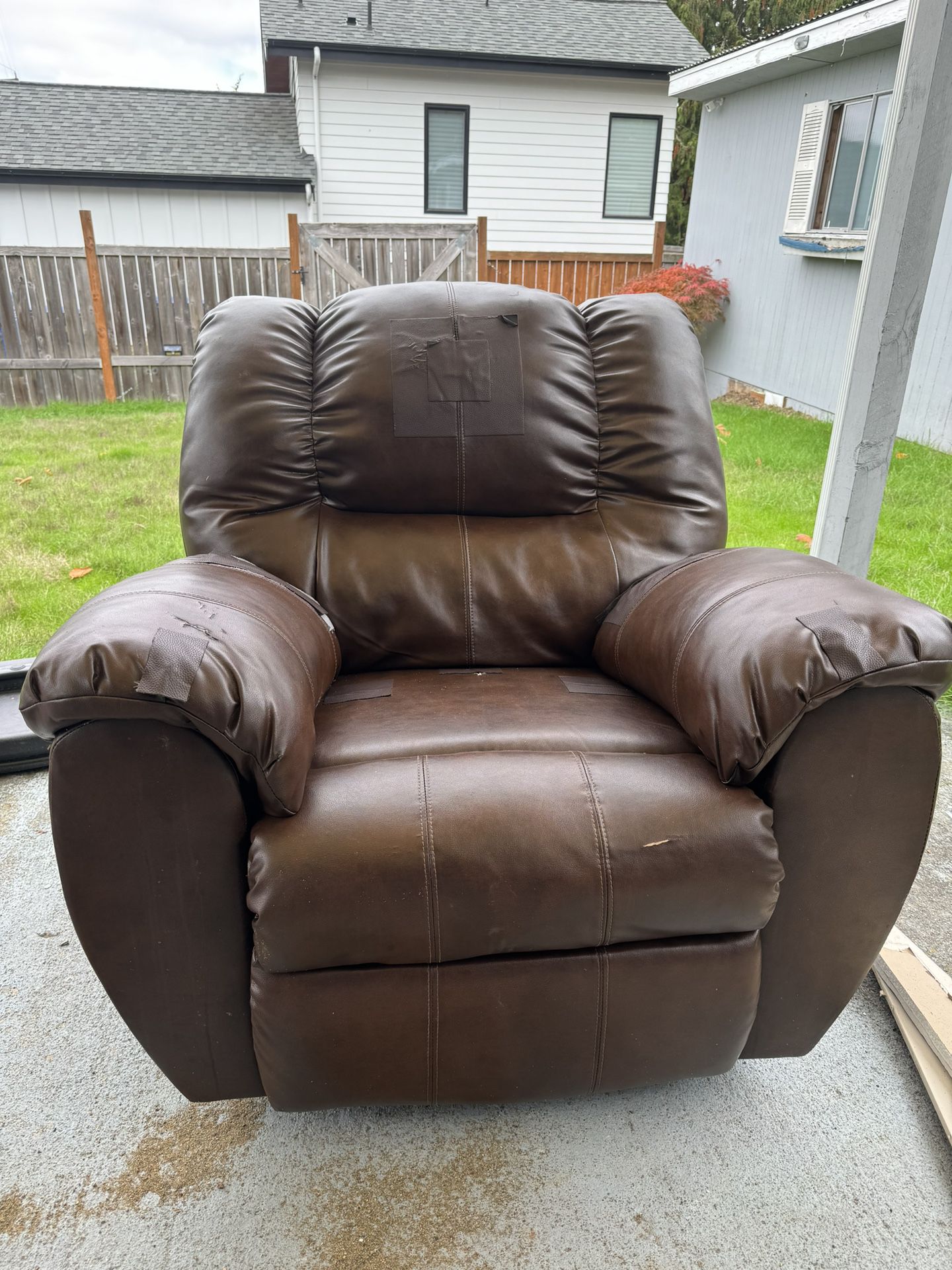 Free Oversized Recliner 