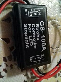 2pcs GS-100A Car Flash Strobe Controller Box Module for LED Brake Tail Stop Light Car styling