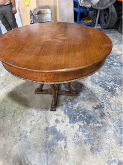 Antique dainning / rehersal table
