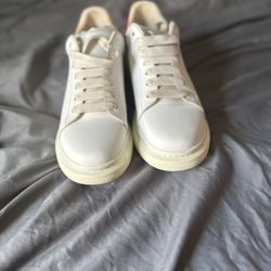 McQueen Men's Oversized Sway Heel Detail Sneakers