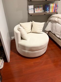 Swivel Circle Chair