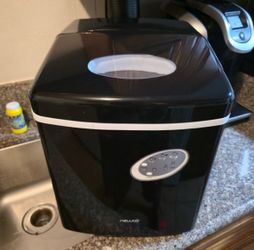 NewAir AI-100BK Counter Top Ice Maker Machine