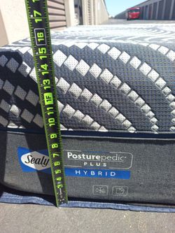16" Queen Size Sealy Posturepedic Plus Hybrid Mattress