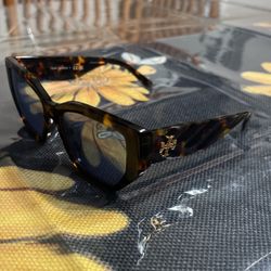 Sunglasses Tory Burch