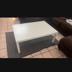 Coffee Table And Rug 