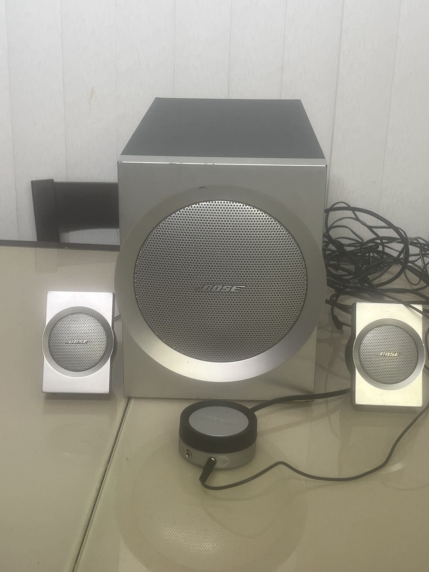 Bose Companion 3 Multimedia Speaker System Great Sound. Used in good condition with some cosmetic blemishes. There blemishes are in the form of scratc