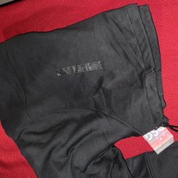 Cropped Women’s Sweater Large