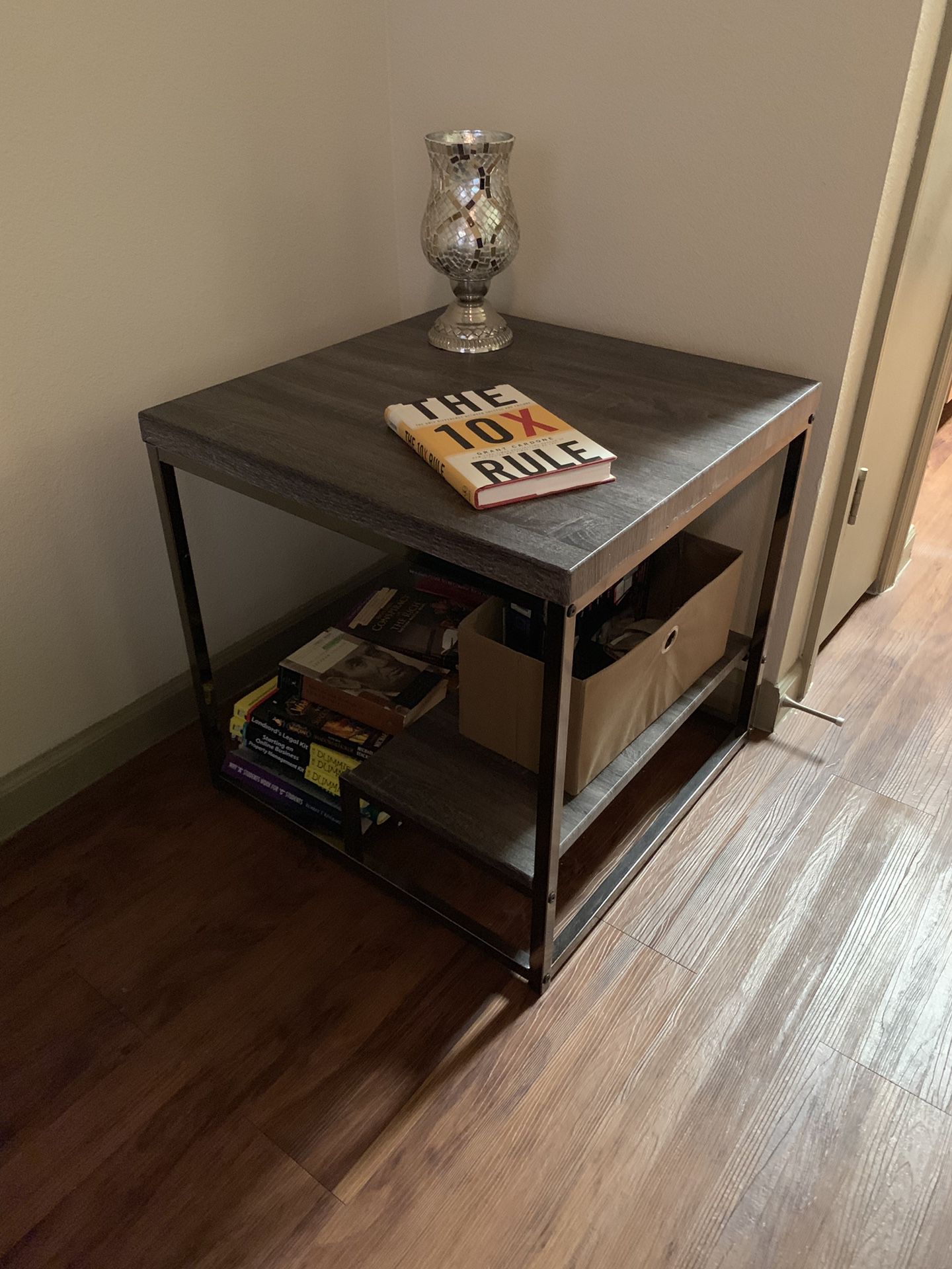 Side / coffee table