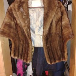 MID- LENGTH  MINK FUR  PERFECT SHAPE