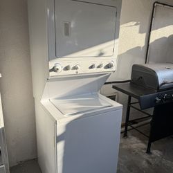 Lavadora Y Secadora 27”