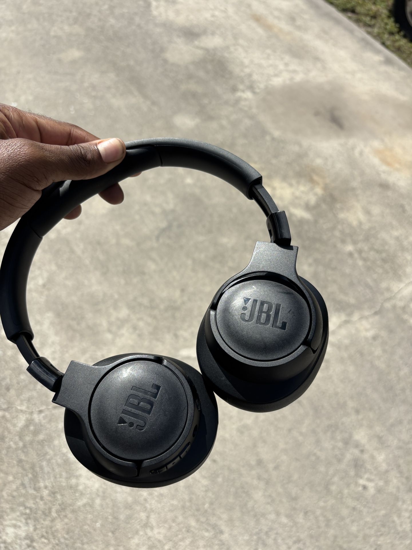 JBL 720BT Headphones (Wireless)