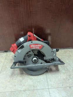 MILWAUKEE M:2731-20 CIRCULAR SAW