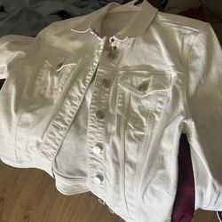 Authentic Burberry Woman Jean White Jacket Size Medium 