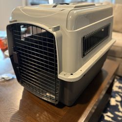 Petmate Dog Crate Small 28Lx21Wx20H Ultra Vari kennel