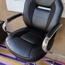 Black  Office Chair 