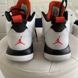 Tennis Shoes Jordan