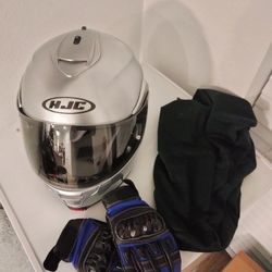HJC IS-Max II Motorcycle Helmet & Gloves