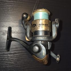 3 Fishing Reels