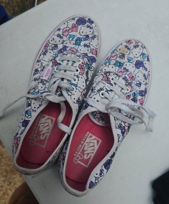 Hello Kitty Vans