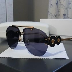 Versace Sunglasses. VE2250. Authentic 