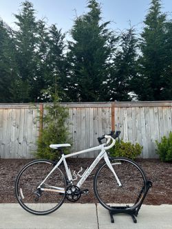 Cannondale Synapse Women’s Road Bike – 54cm Frame - Lightweight Bicycle Carbon fork