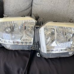 Toyota Tundra Headlights OEM