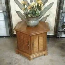 Riverside Furniture Hexagon End Table Cabinet