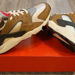 Nike Air Huarache Size 10 For Men
