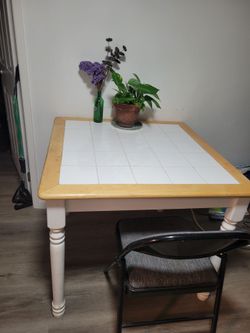 Small tile kitchen table