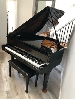 Baby Grand Panio
