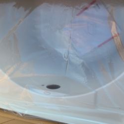 Kohler 60"x32" Soaking Tub NEW