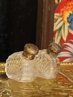 Art Deco travel glass metal top salt & Pepper shakers