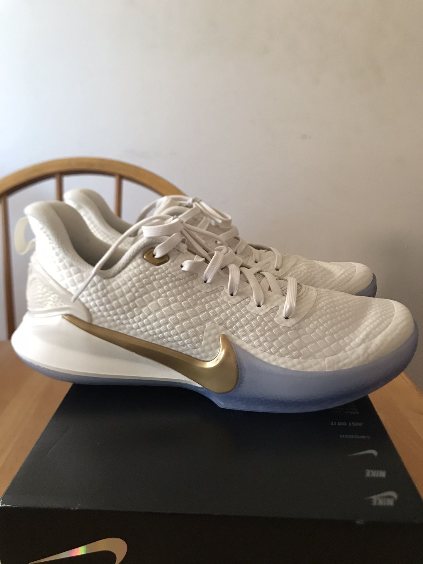 Brand new Nike Kobe Bryant mamba focus basketball shoes men’s 7.5, women’s 9