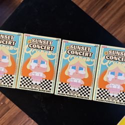 Popmart Crybaby Sunset Concert Series Plush Pendant