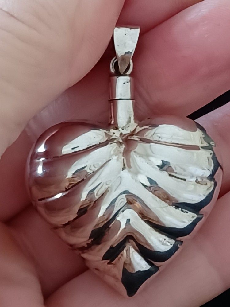 Rare Sterling Heart Perfume/ Oil Pendant