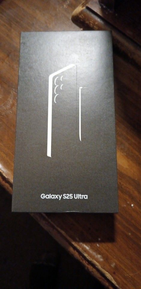 Bran New Sealed Samsung Galaxy S25 Ultra
