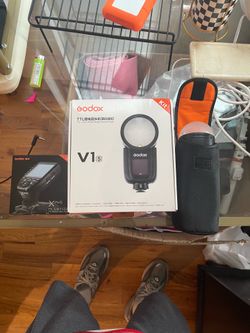 Godox V1 Camera Flash & Flash Trigger (Sony)