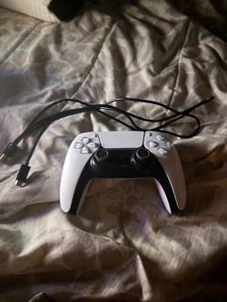 White Dual Sense PS5