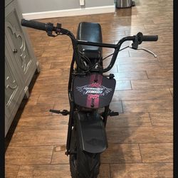 Mini Bike - Eletric 30mph Very Good Condition! Super Fast Faster Then Gas. Charge Fast Battery Like New No Issues Everything Works Perfect.
