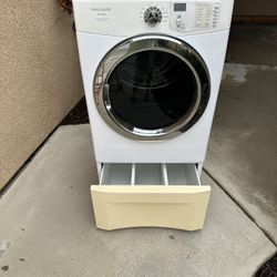 Frigidaire Affinity Gas Dryer On A Pedestal