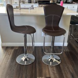 2 Counter Stools / Bar Stools