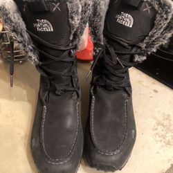 The North Face Womens Size 8 Black Winter Boots