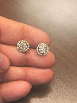 14kt gold VVS diamond earrings