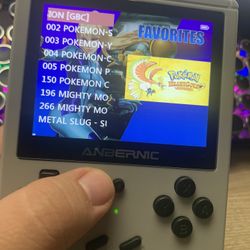 Anbernic RG351v with custom Charging Stand