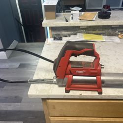 Milwaukee M12 Grease Gun